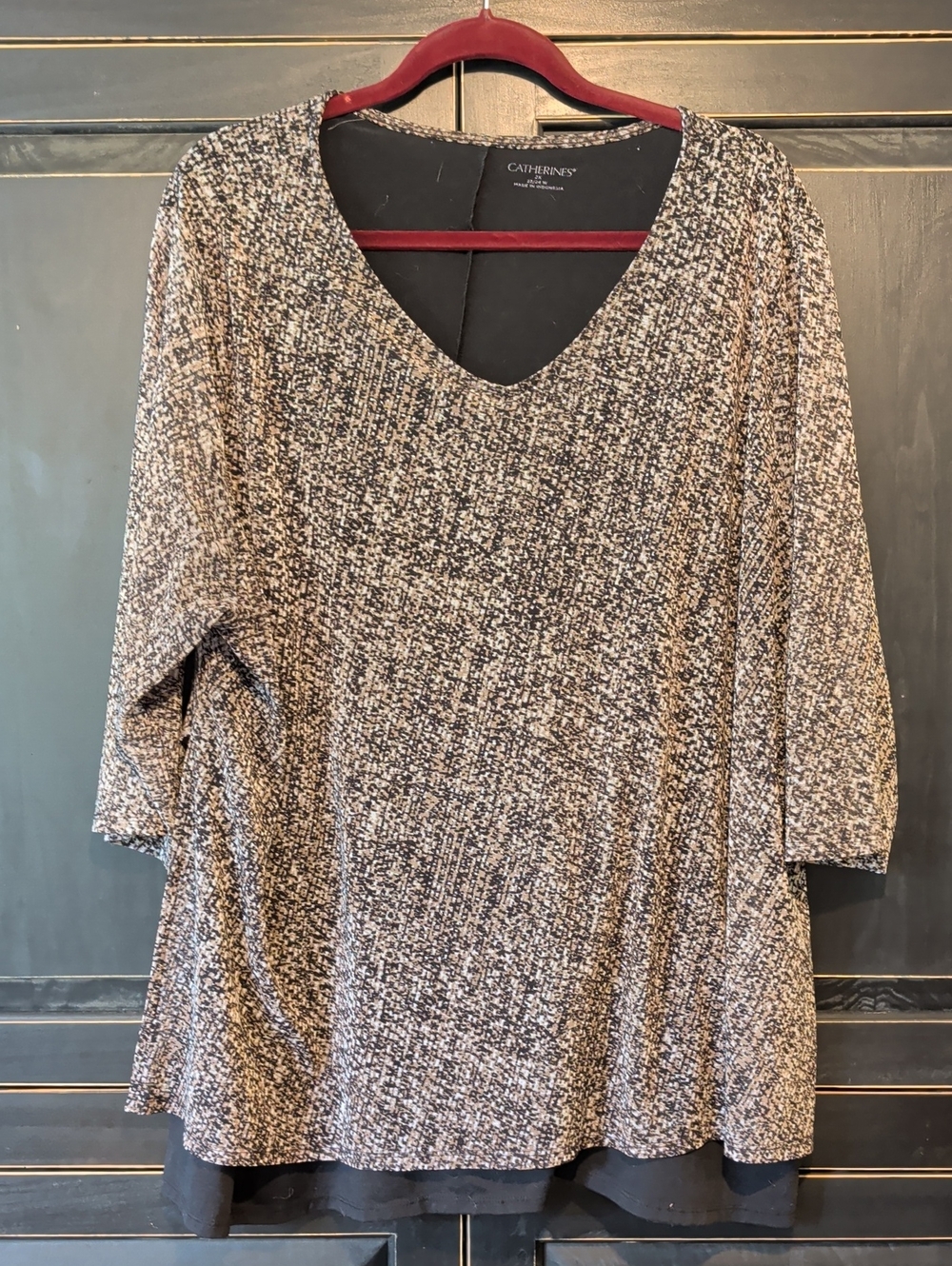 Catherines Black & Cream V-Neck Tunic Top